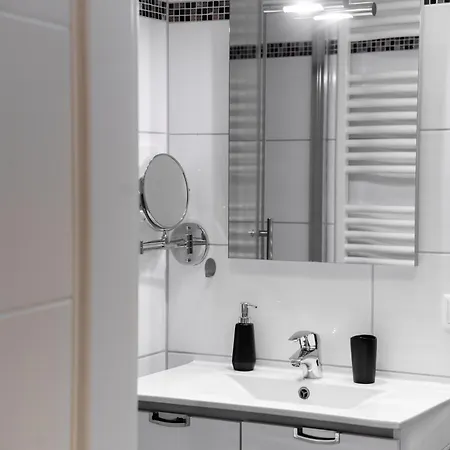 Moderne Stadtwohnung An Der Fussgaengerzone, Smart Tv, Kingsize-bett, Couch, Kueche Passavia