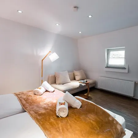 Apartmán Moderne Stadtwohnung An Der Fussgaengerzone, Smart Tv, Kingsize-bett, Couch, Kueche *