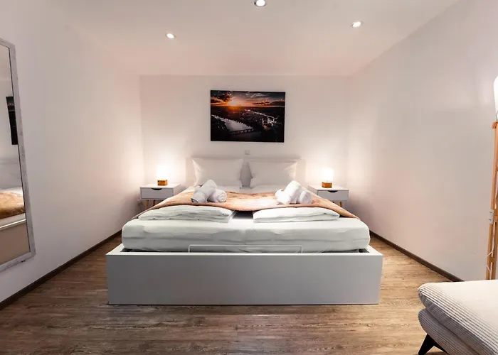 Lejlighed Moderne Stadtwohnung An Der Fussgaengerzone, Smart Tv, Kingsize-bett, Couch, Kueche *