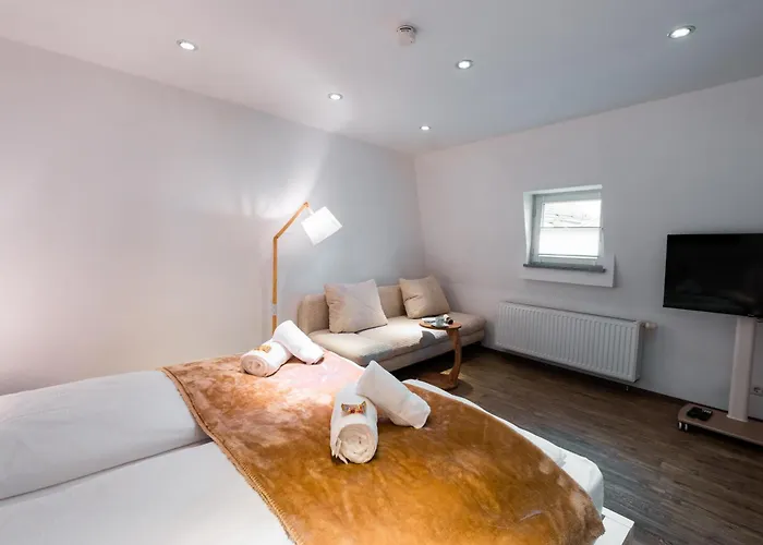 Lejlighed Moderne Stadtwohnung An Der Fussgaengerzone, Smart Tv, Kingsize-bett, Couch, Kueche *