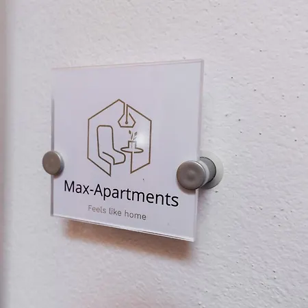Moderne Stadtwohnung An Der Fussgängerzone, Smart Tv, Kingsize-bett, Couch, Küche